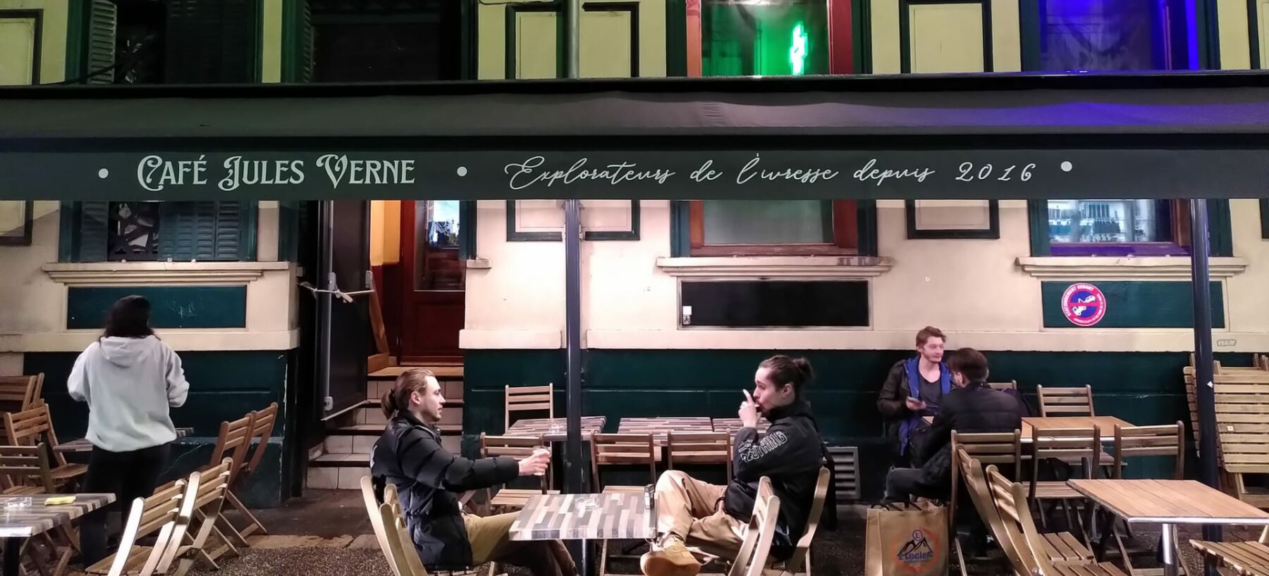 Café Jules Verne